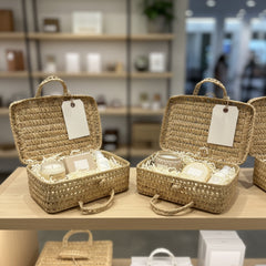 Wicker Basket With Lid — Picnic Hamper & Display