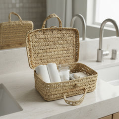 Wicker Basket With Lid — Picnic Hamper & Display